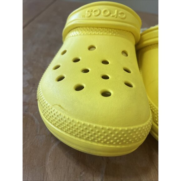 Crocs Classic Lined Clogs Unisex Size M6 W8 Yellow Sandals Comfy Festival - Picture 3 of 16